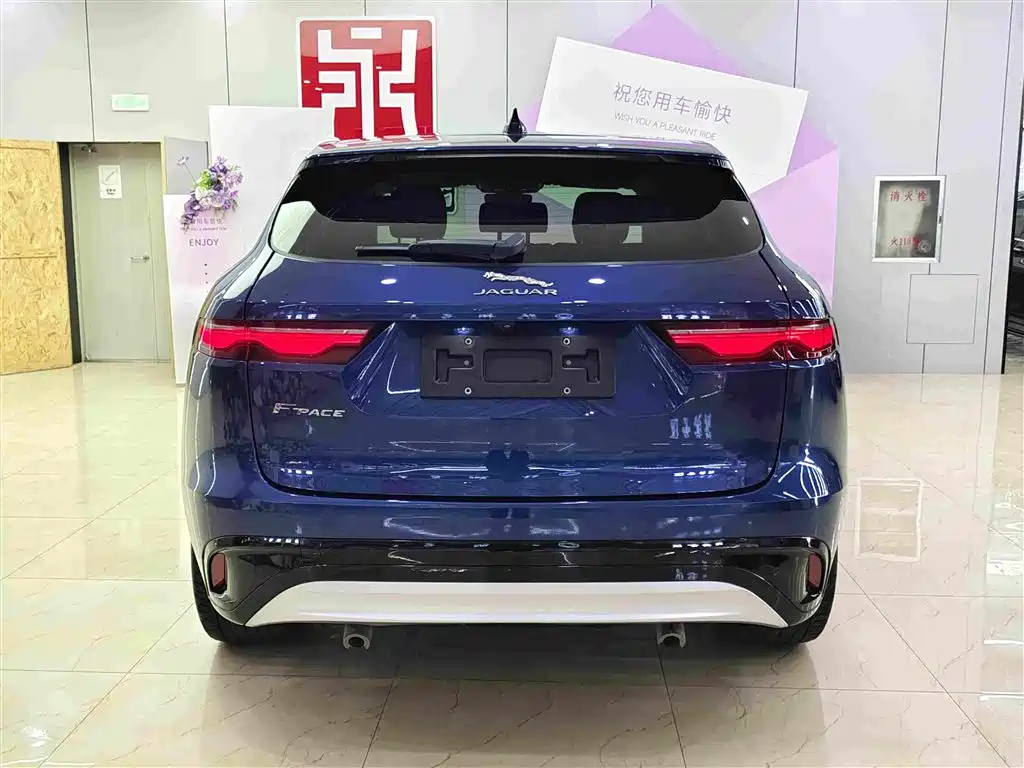 Jaguar F-PACE 2023 — фото 5