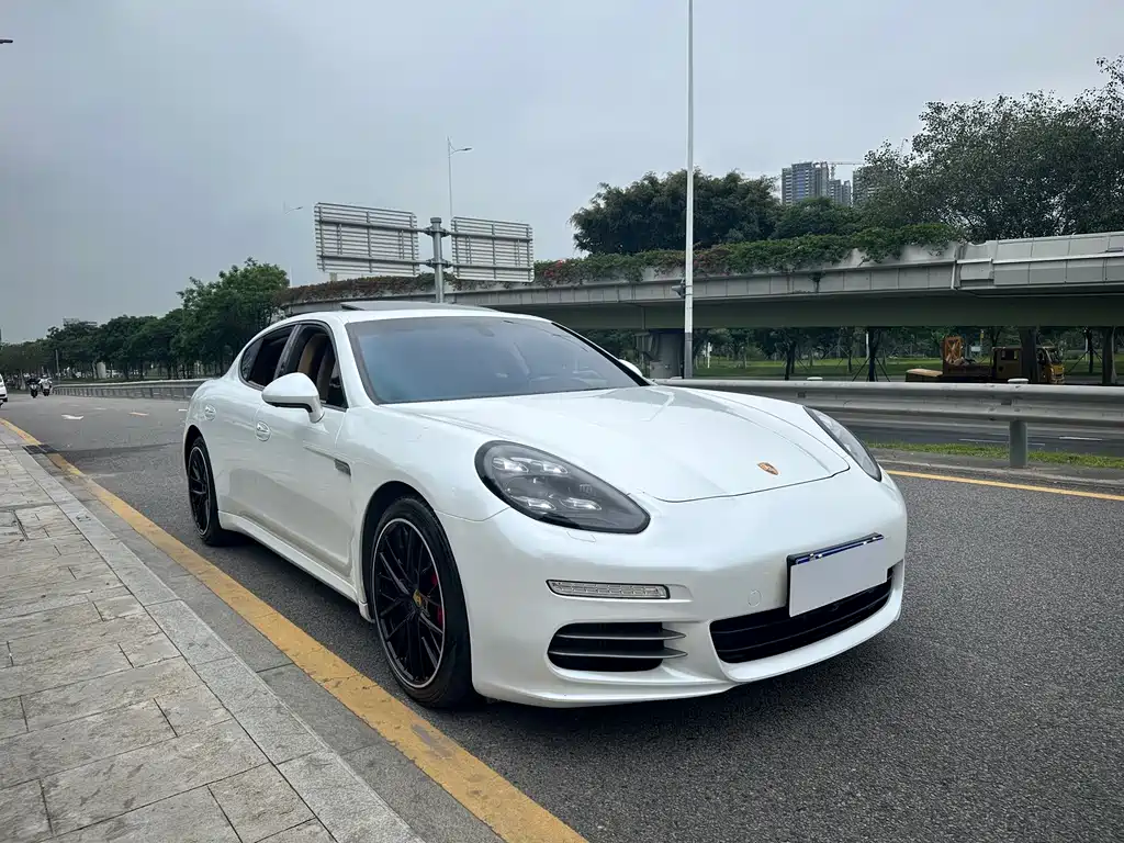 Porsche Panamera 2015 — фото 3