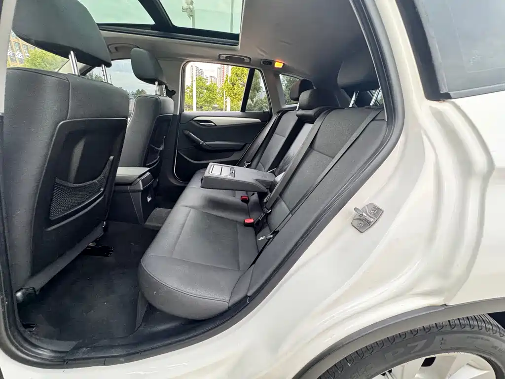 BMW X1 2013 — фото 25