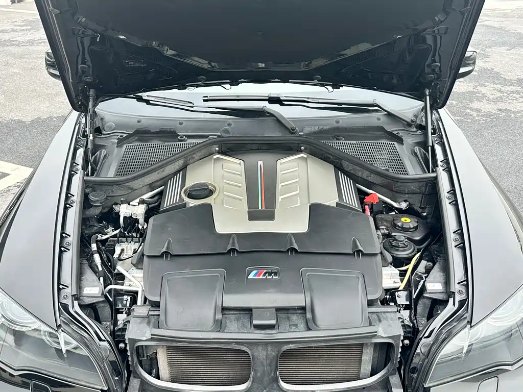BMW X6 M 2013 — фото 14