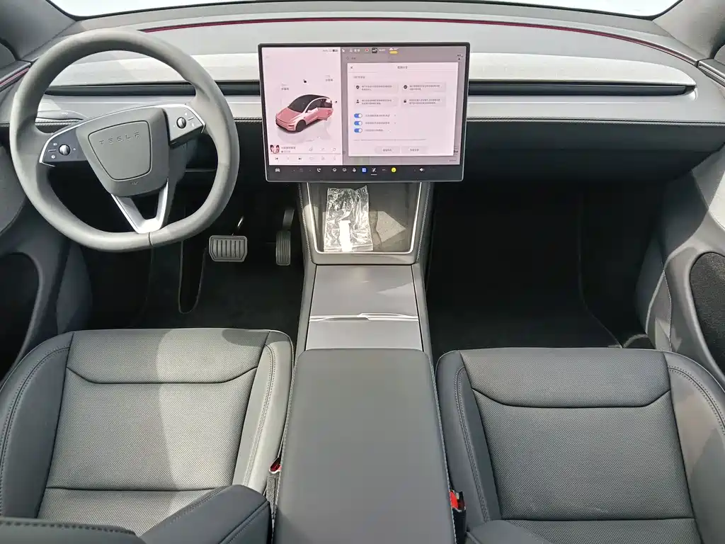 Tesla Model Y 2026 — фото 10