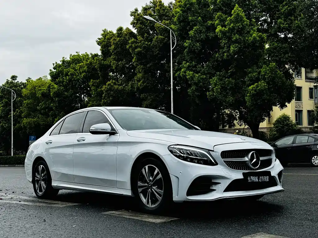 Mercedes-Benz C-Class 2019 — фото 15