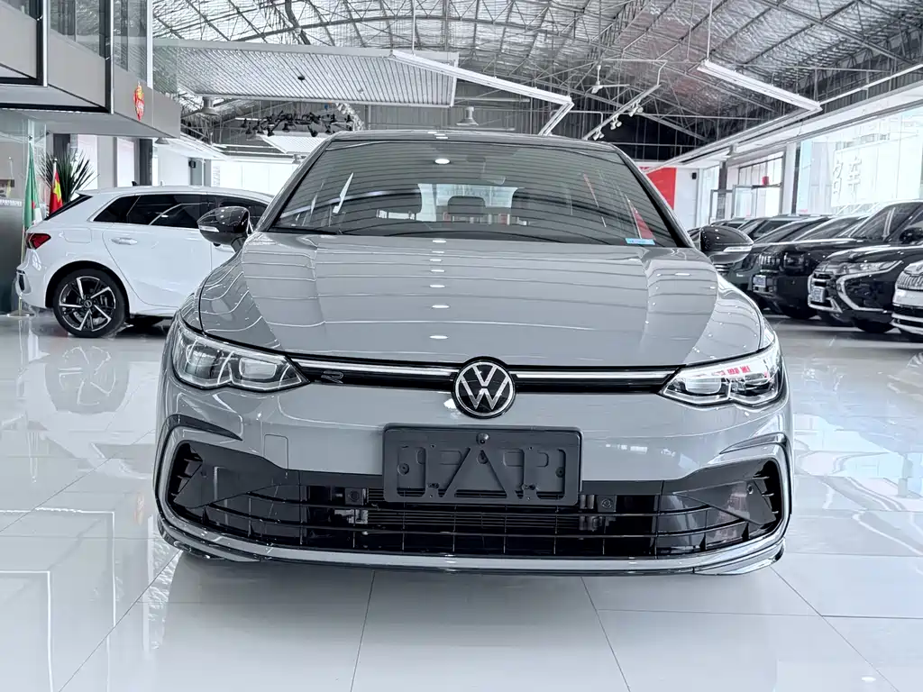 Volkswagen Golf 2023
