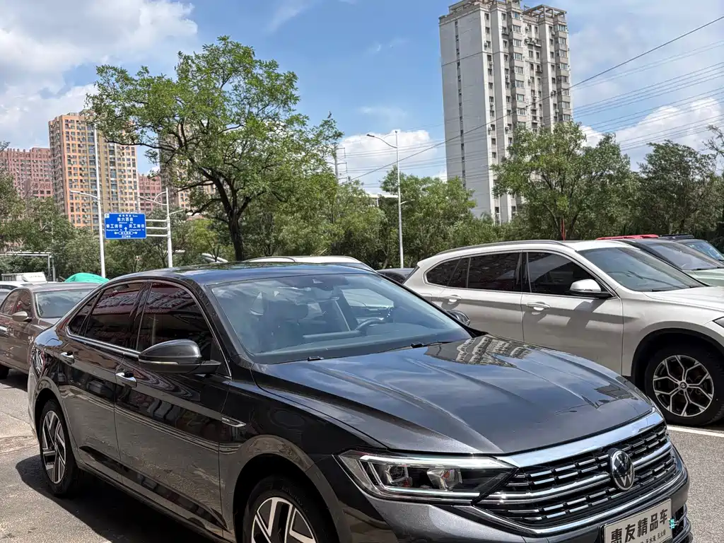 Volkswagen Sagitar 2022
