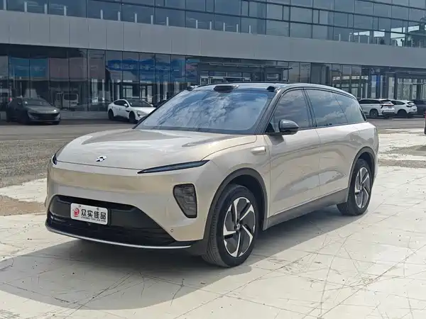 NIO ES8 2023