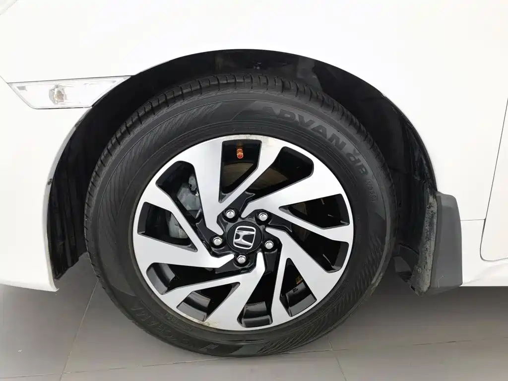Honda Civic 2017 — фото 17