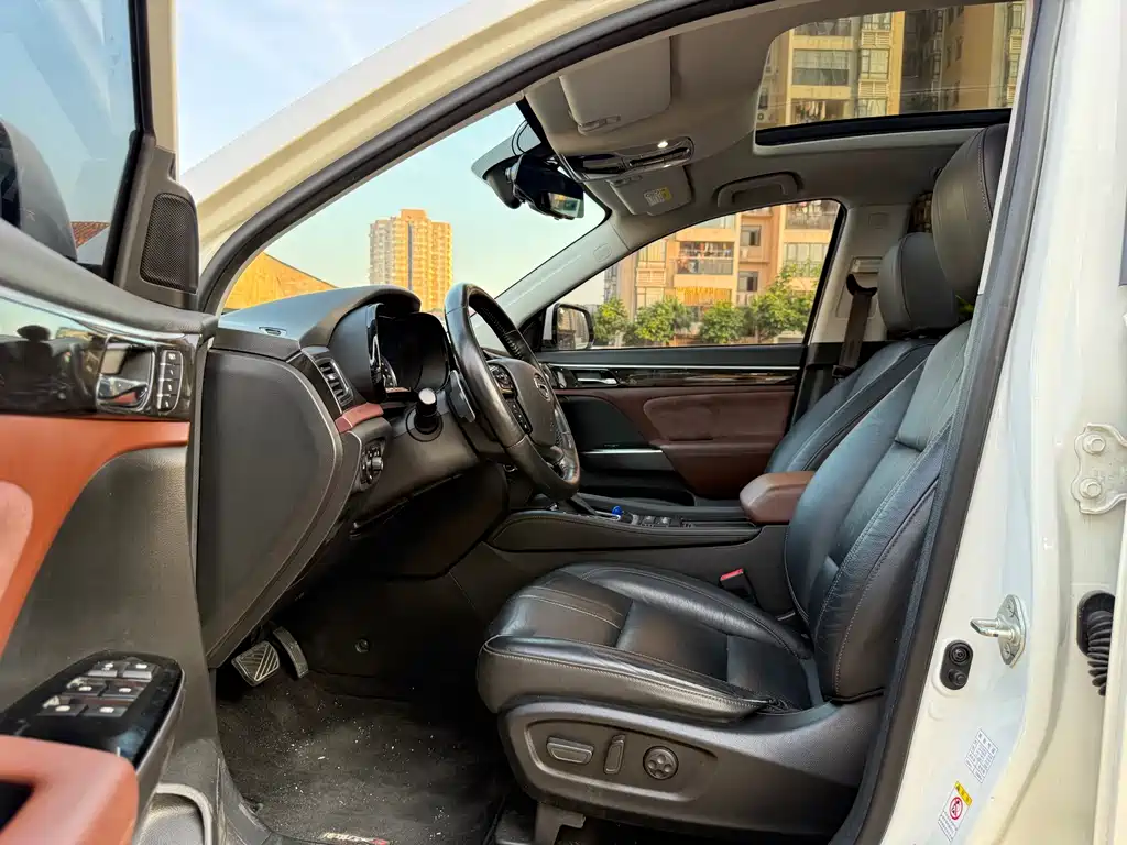 GAC Motor Trumpchi GS8 2019 — фото 3