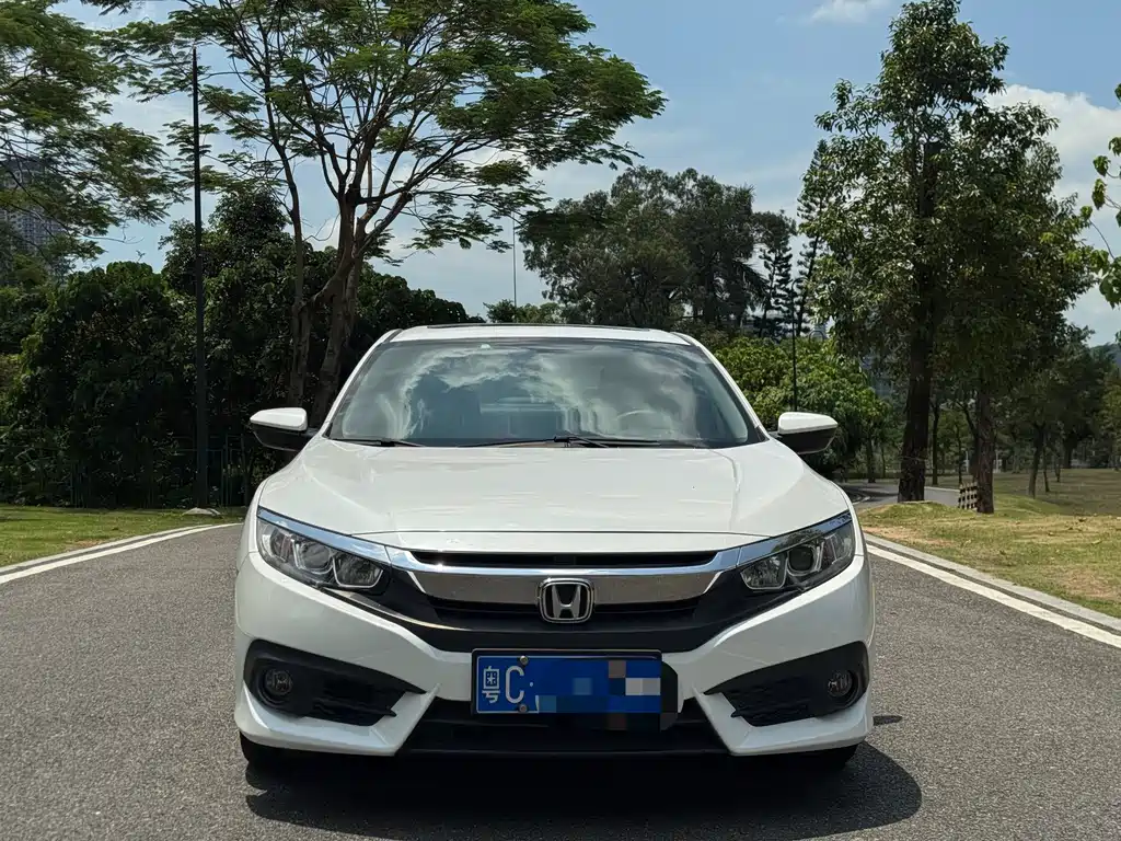 Honda Civic 2018 — фото 2