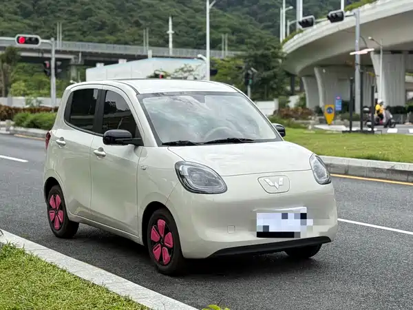 Wuling Hongguang MINIEV 2025