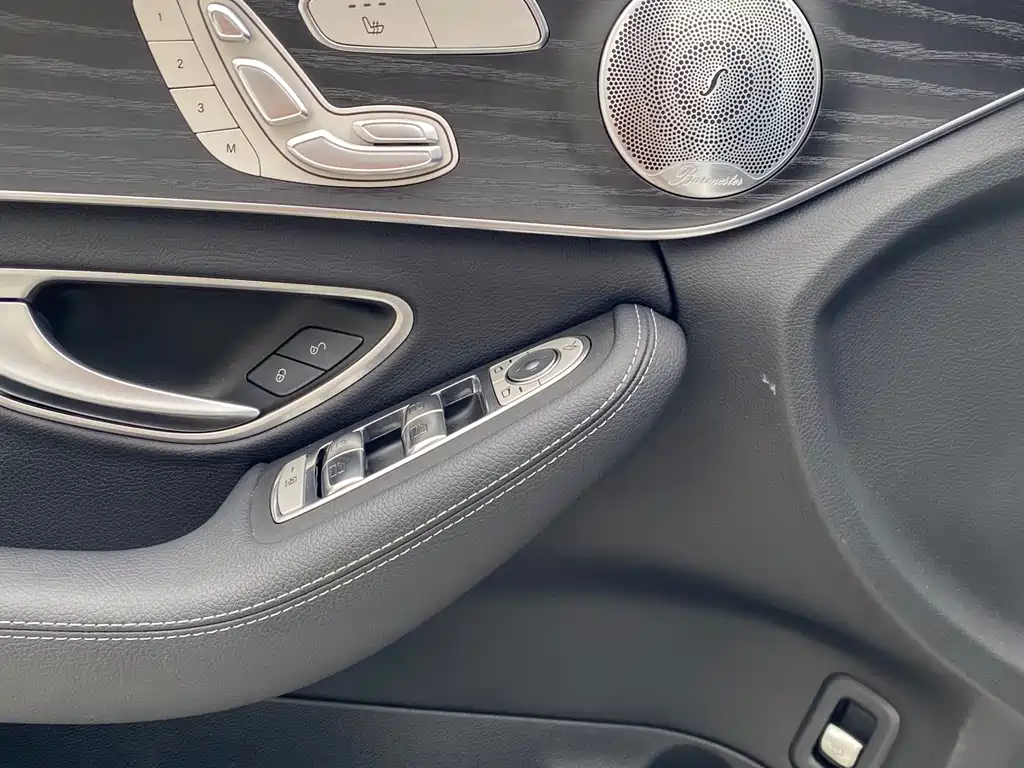 Mercedes-Benz C-Class 2021