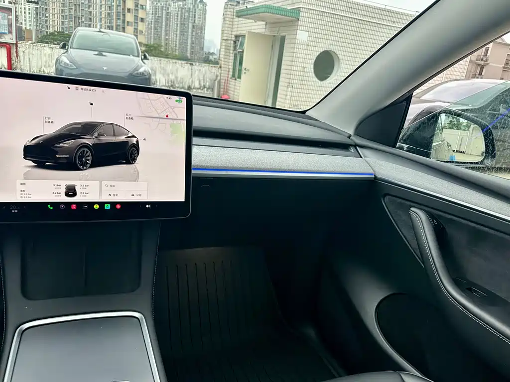 Tesla Model Y 2023 — фото 16