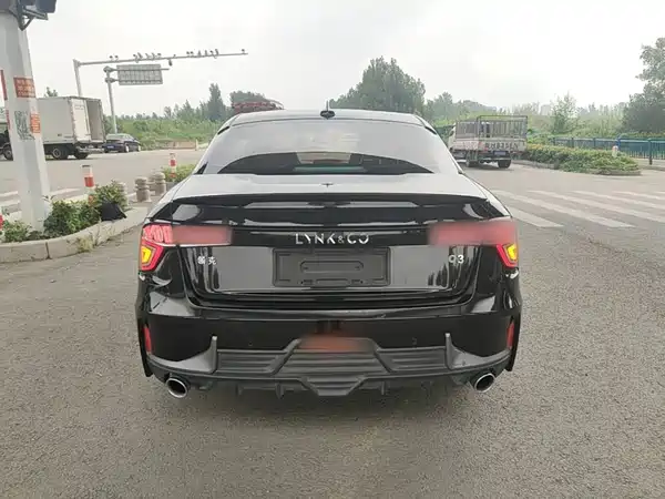 Lynk & Co 03 2019