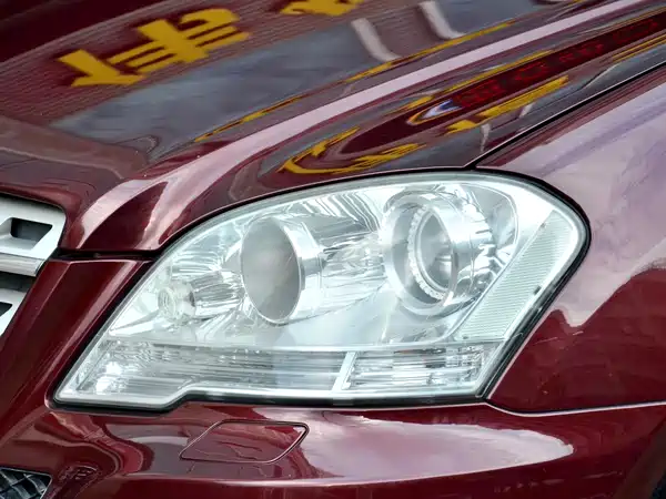 Mercedes-Benz M-Class 2010