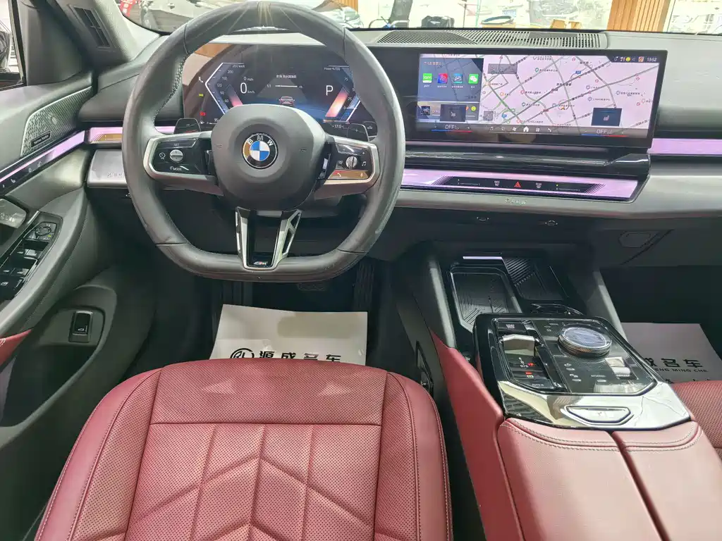 BMW 5 Series 2025 — фото 10