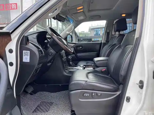 Infiniti QX80 2014