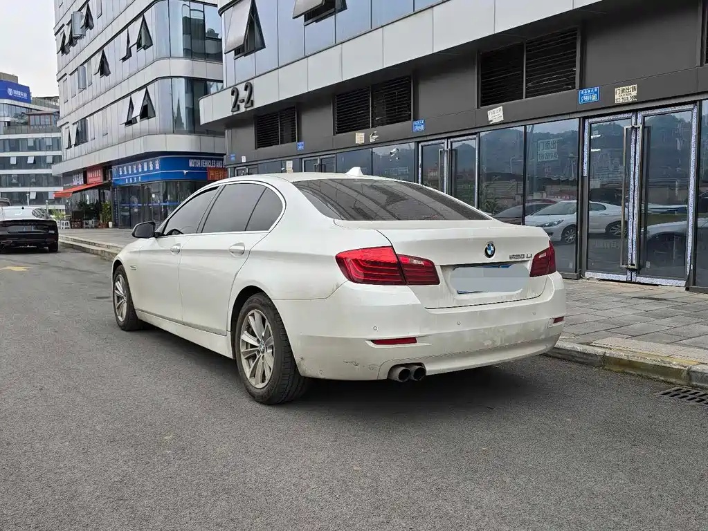 BMW 5 Series 2015 — фото 8