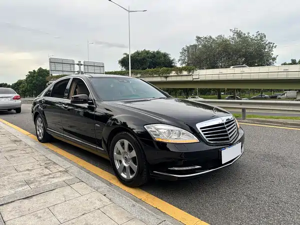 Mercedes-Benz S-Class 2013