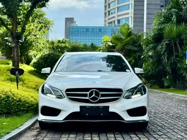 Mercedes-Benz E-Class 2015