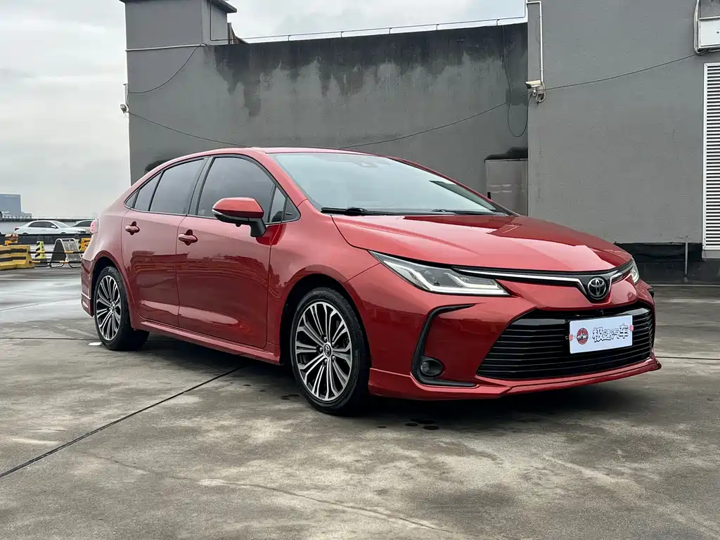 Toyota Corolla 2019 — фото 3