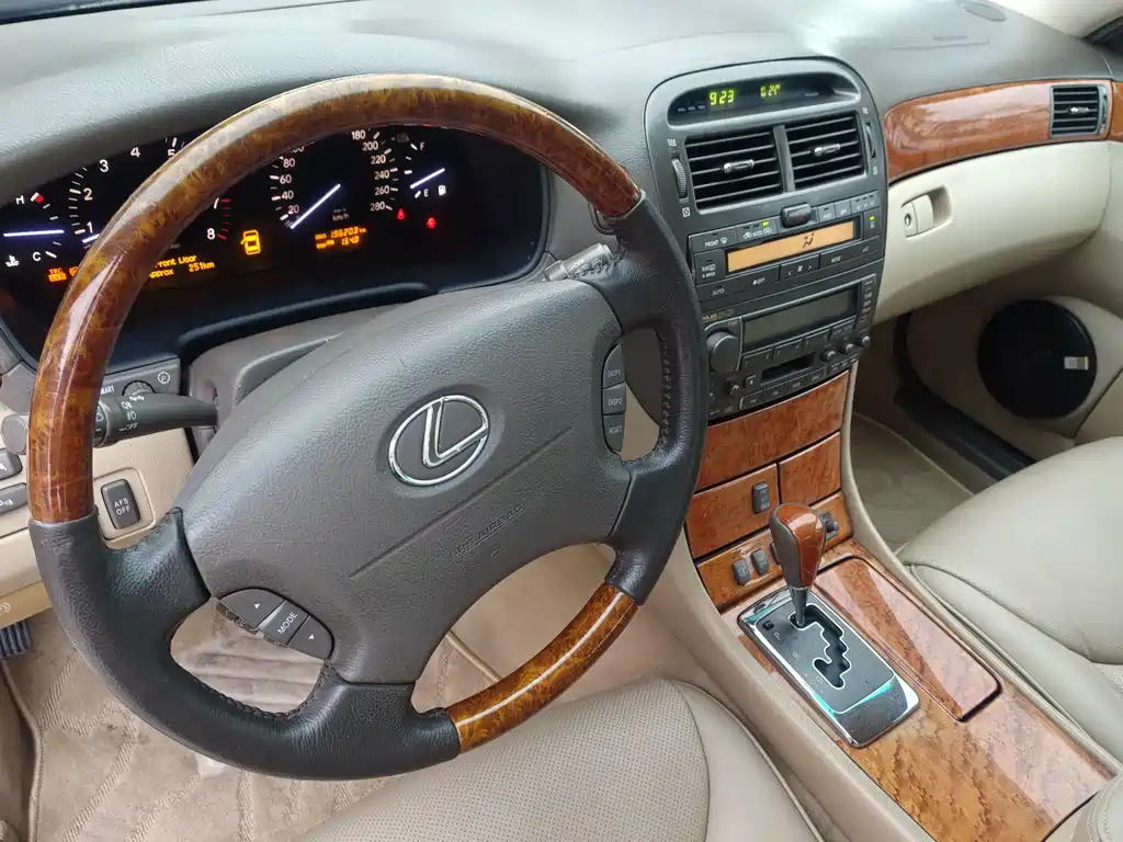 Lexus LS 2005 — фото 13