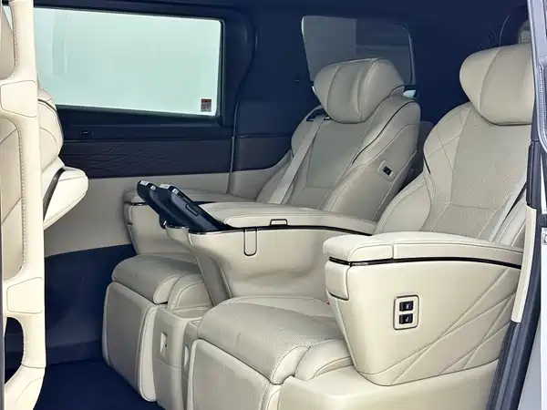 Toyota Alphard 2024