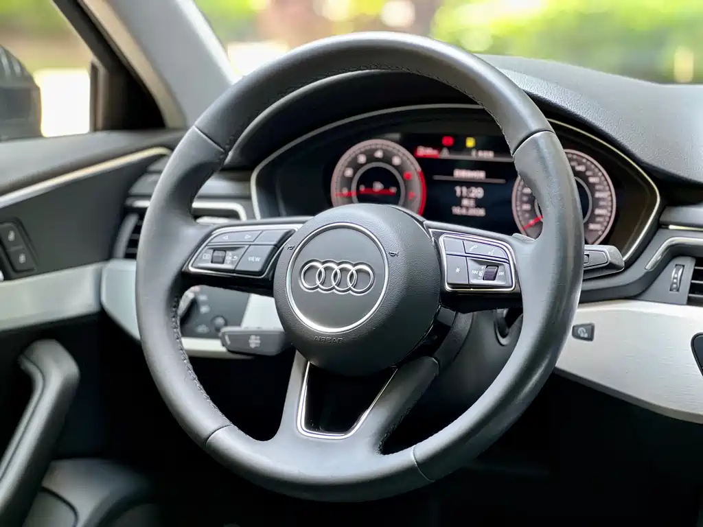 Audi A4L 2022 — фото 8