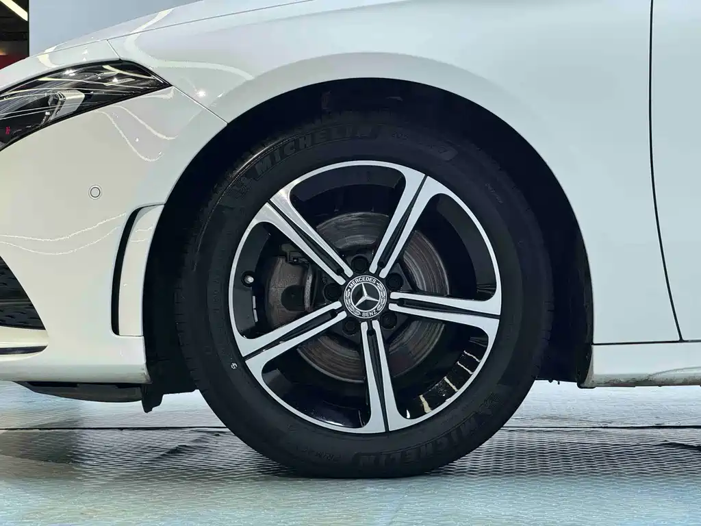 Mercedes-Benz A-Class 2023 — фото 16