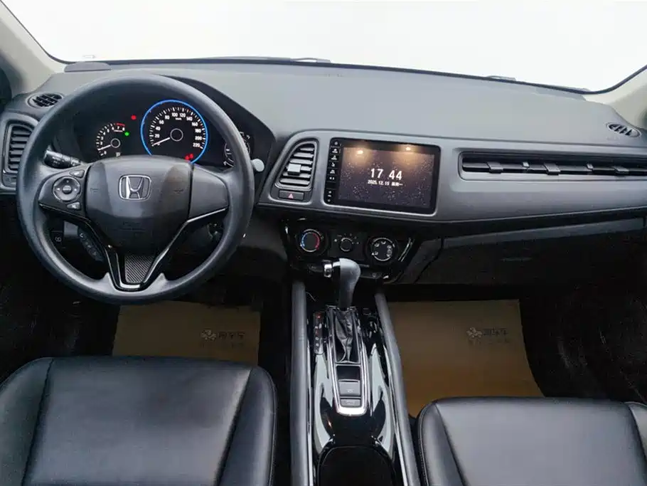 Honda Vezel 2022 — фото 12