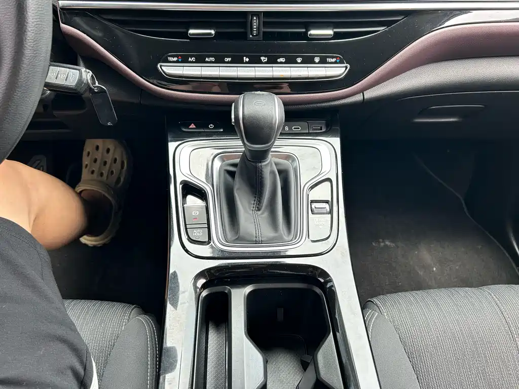 GAC Trumpchi M6 2023 — фото 11