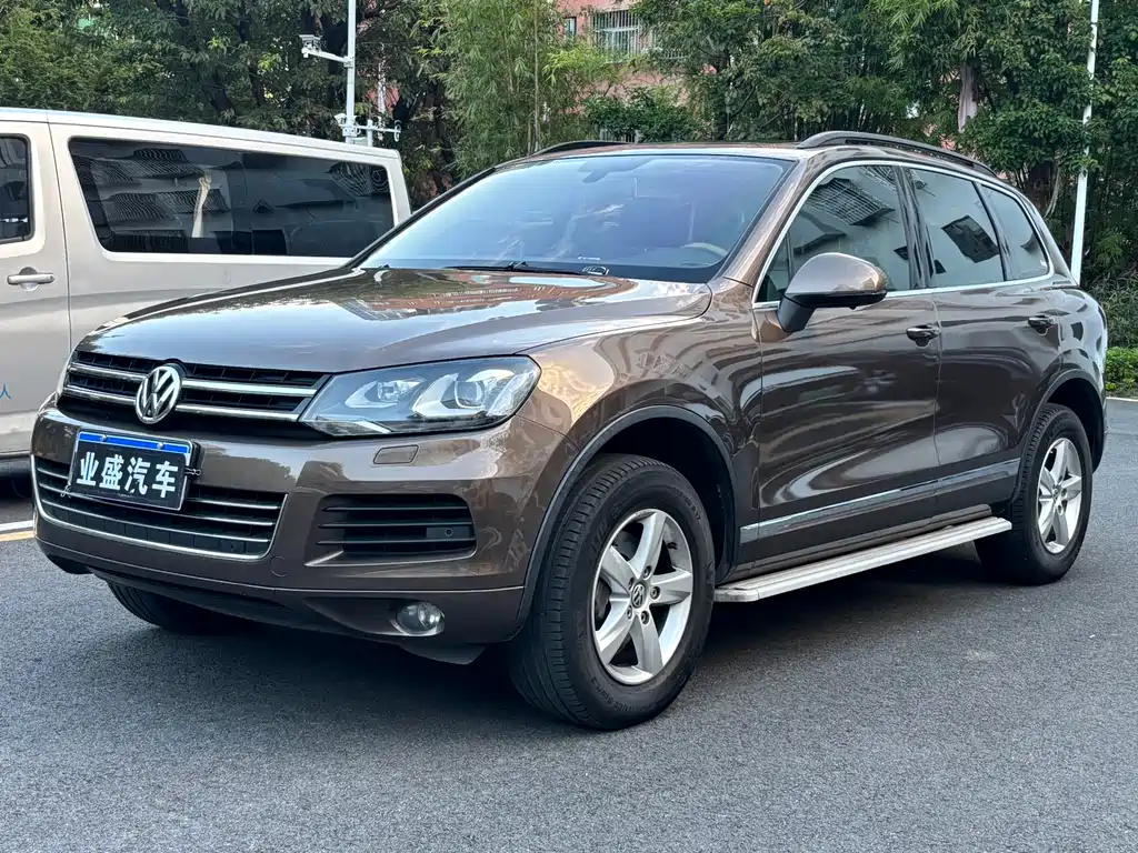 Volkswagen Touareg 2014 — фото 1