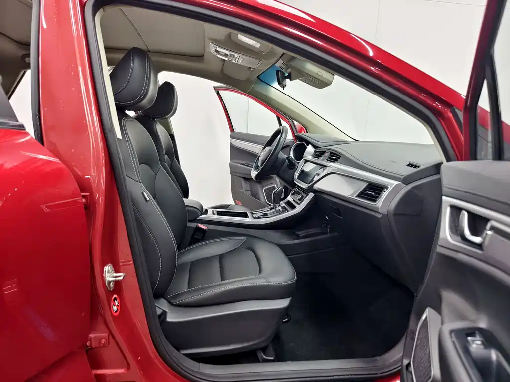 Geely Emgrand GS 2019 — фото 14