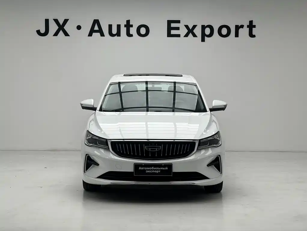 Geely Emgrand 2022