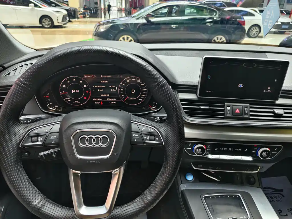 Audi Q5L 2021 — фото 12