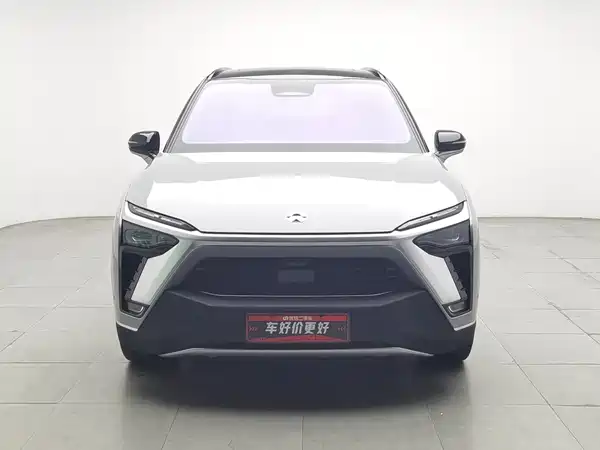 NIO ES8 2021