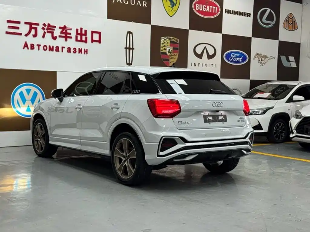 Audi Q2L 2022