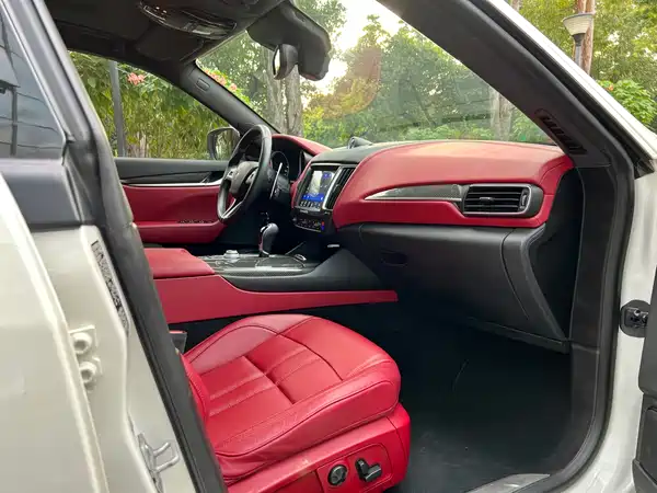 Maserati Levante 2016