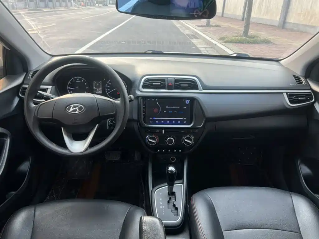 Hyundai Accent 2019 — фото 21