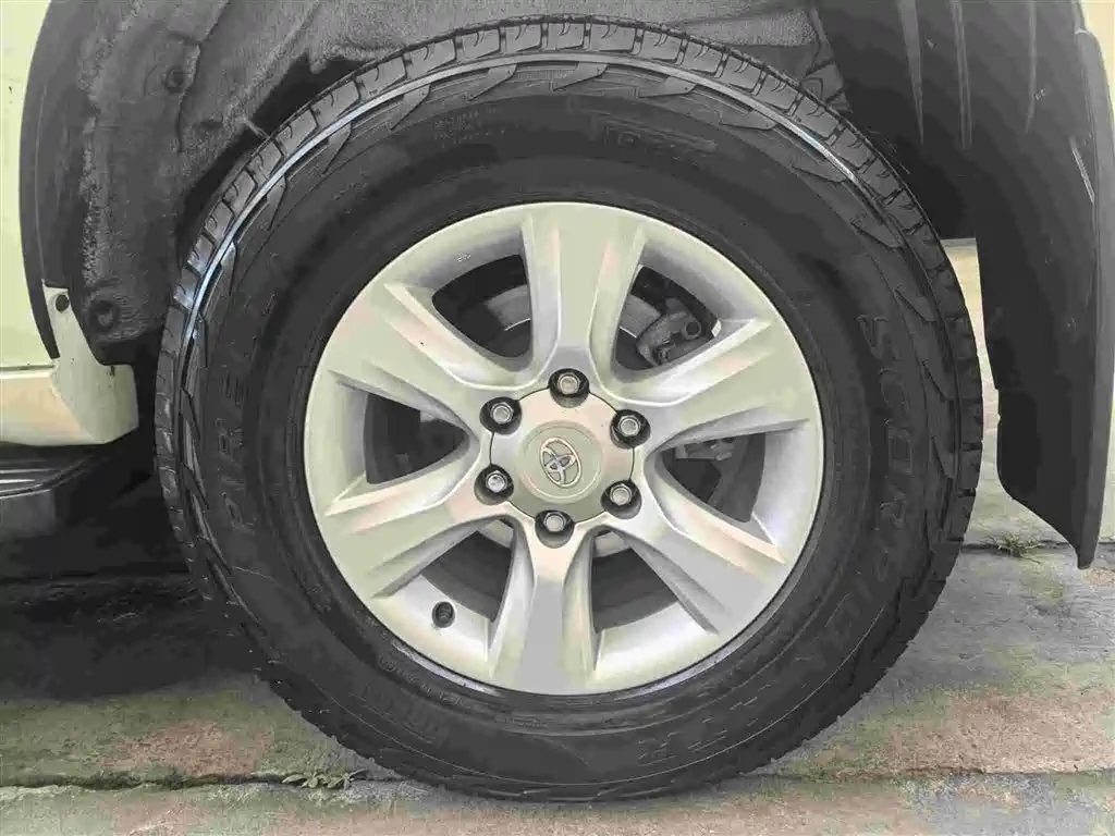 Toyota Prado 2015 — фото 16