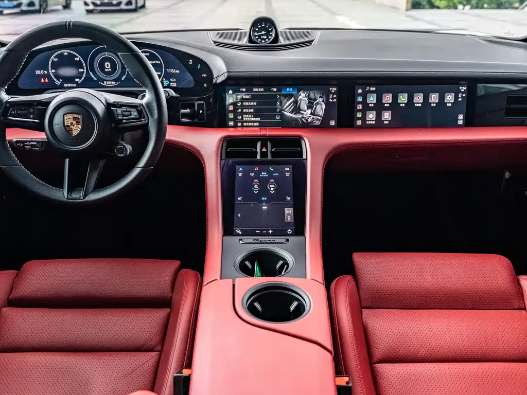 Porsche Taycan 2021 — фото 21