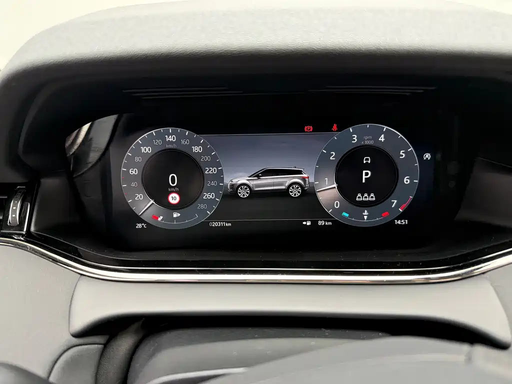 Land Rover Evoque 2023 — фото 16
