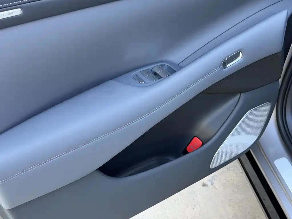 Xiaomi YU7 2026 — фото 10
