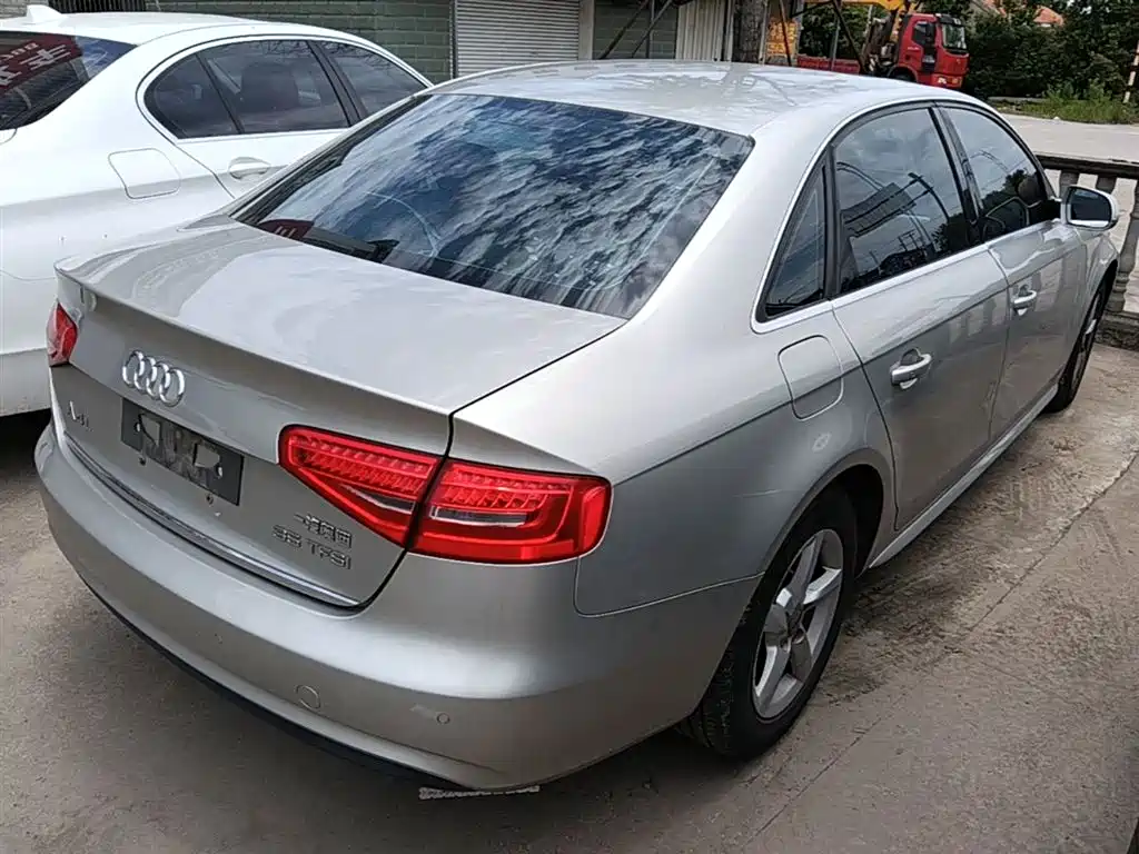 Audi A4L 2015 — фото 7