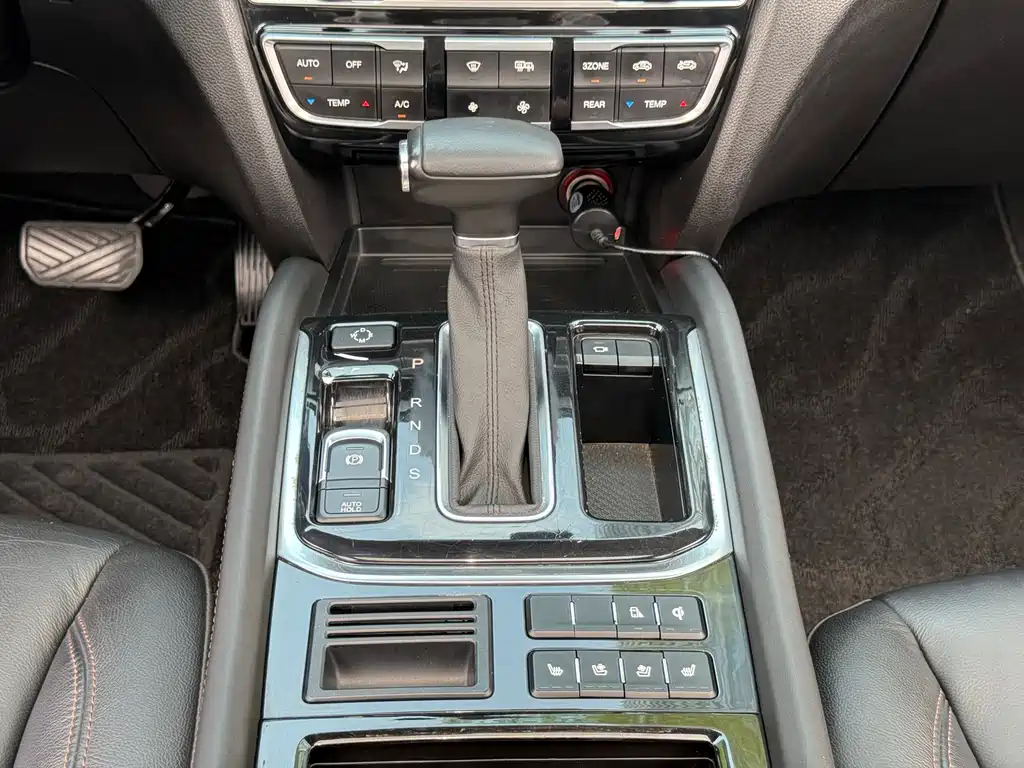 GAC Motor Trumpchi GS8 2019 — фото 16