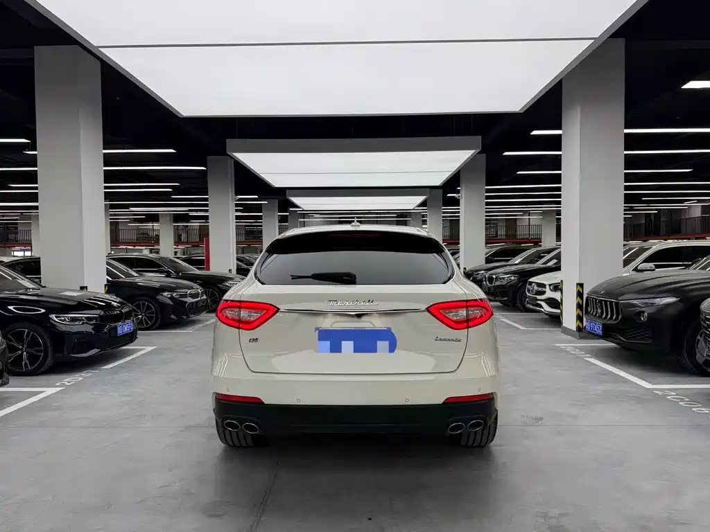 Maserati Levante 2018 — фото 16