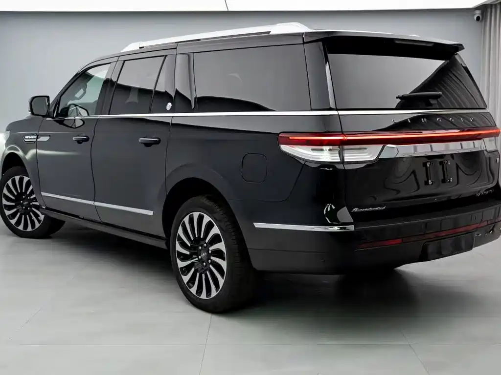 Lincoln Navigator 2026 — фото 9