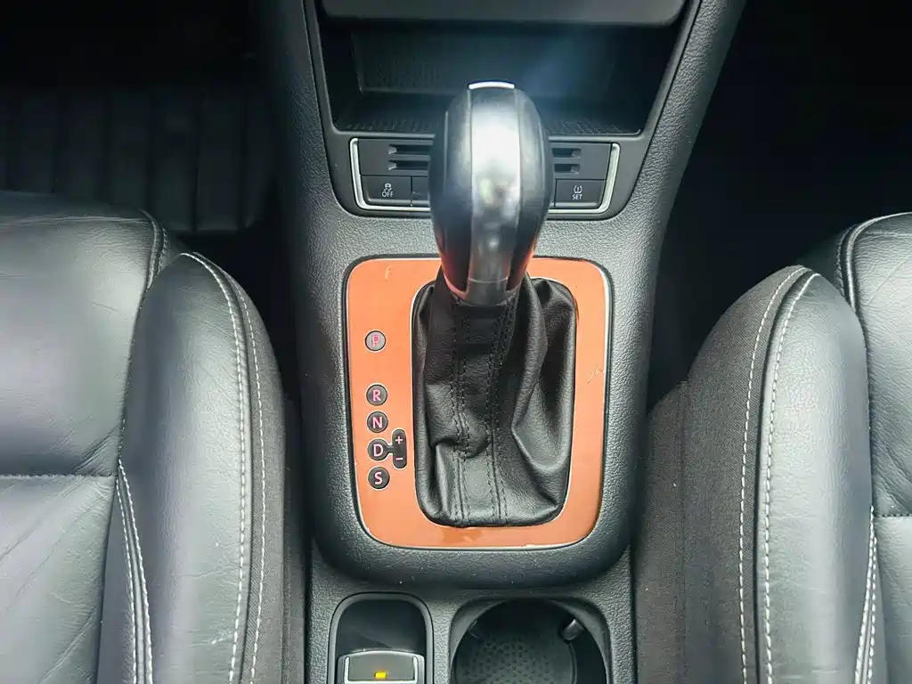 Volkswagen Tiguan 2015 — фото 17