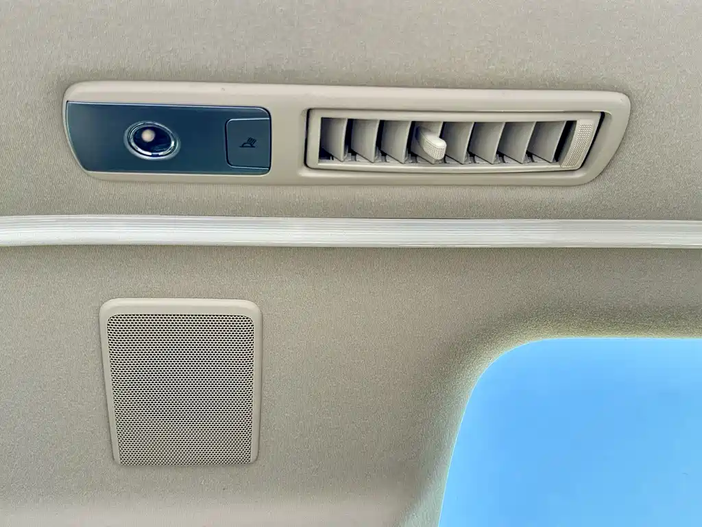 Toyota Alphard 2019 — фото 21