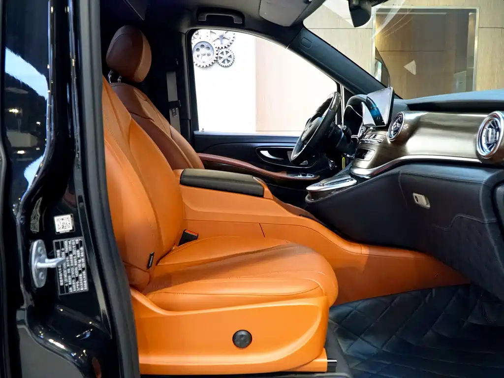 Mercedes-Benz V-Class 2022 — фото 2