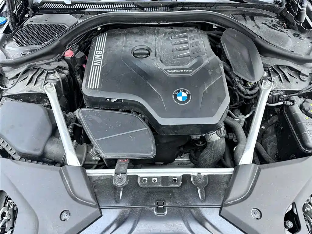 BMW 5 Series 2022 — фото 17
