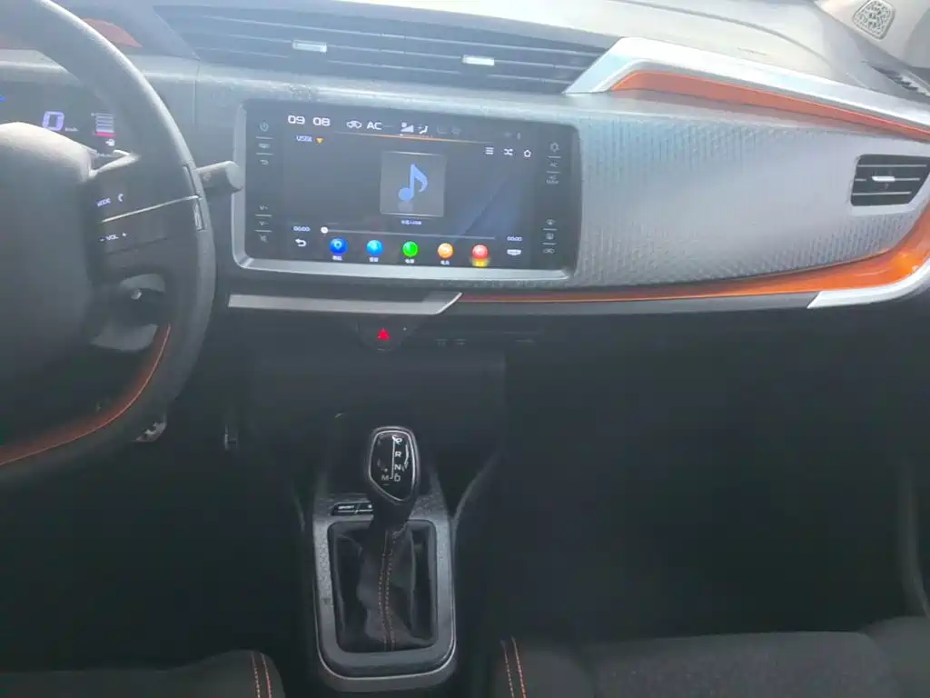 Geely Vision X1 2019 — фото 13